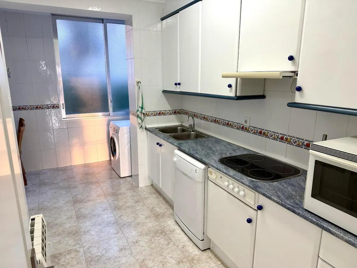 Apartamento En La Playa Del Segon Moll Roses Spain
