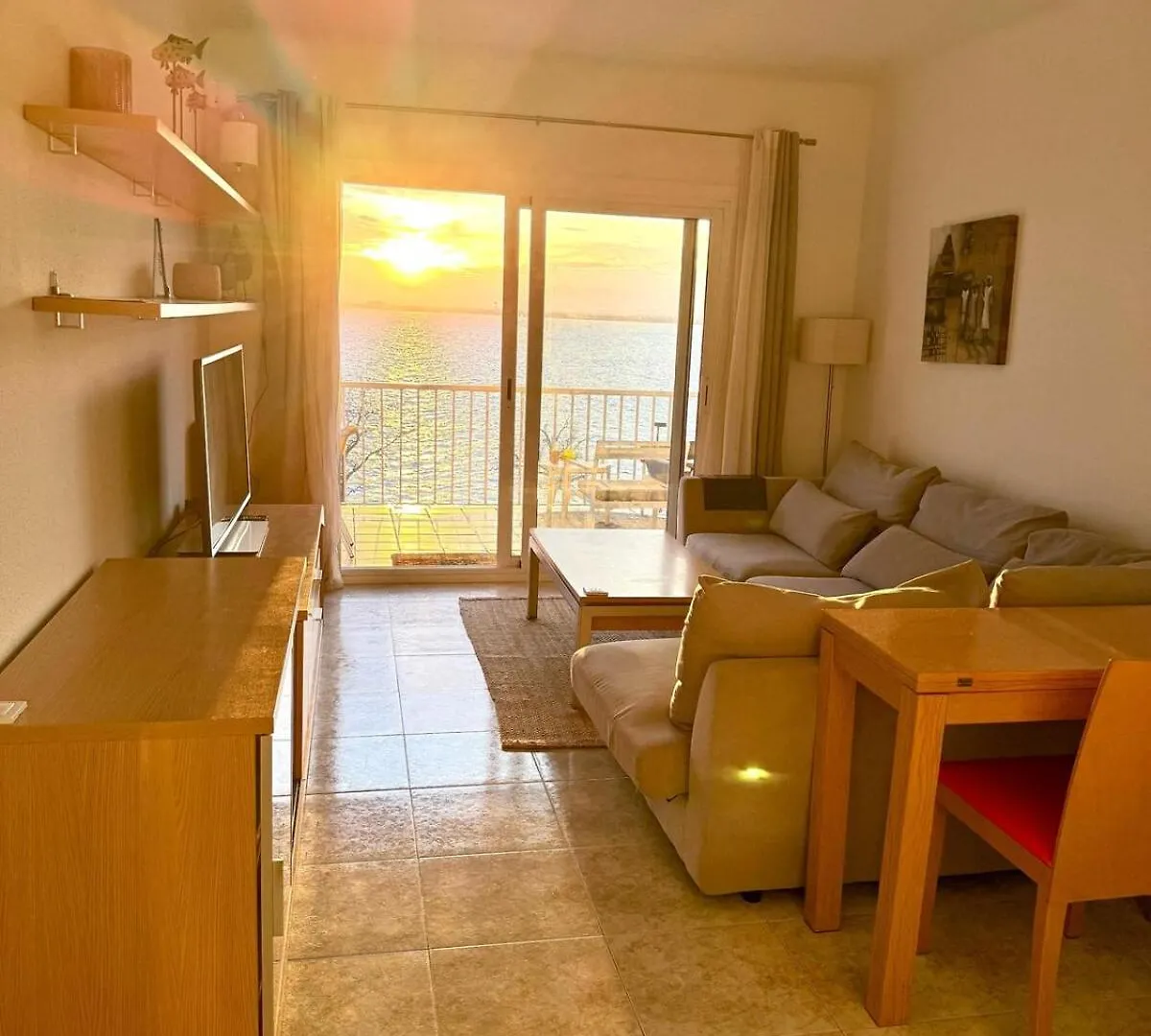 Apartamento En La Playa Del Segon Moll Roses Spain