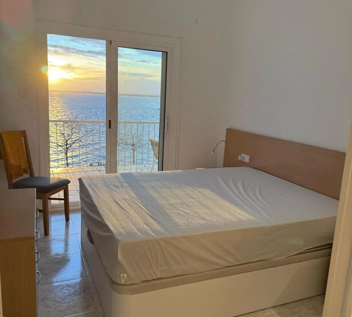 Apartamento En La Playa Del Segon Moll Roses 0*,